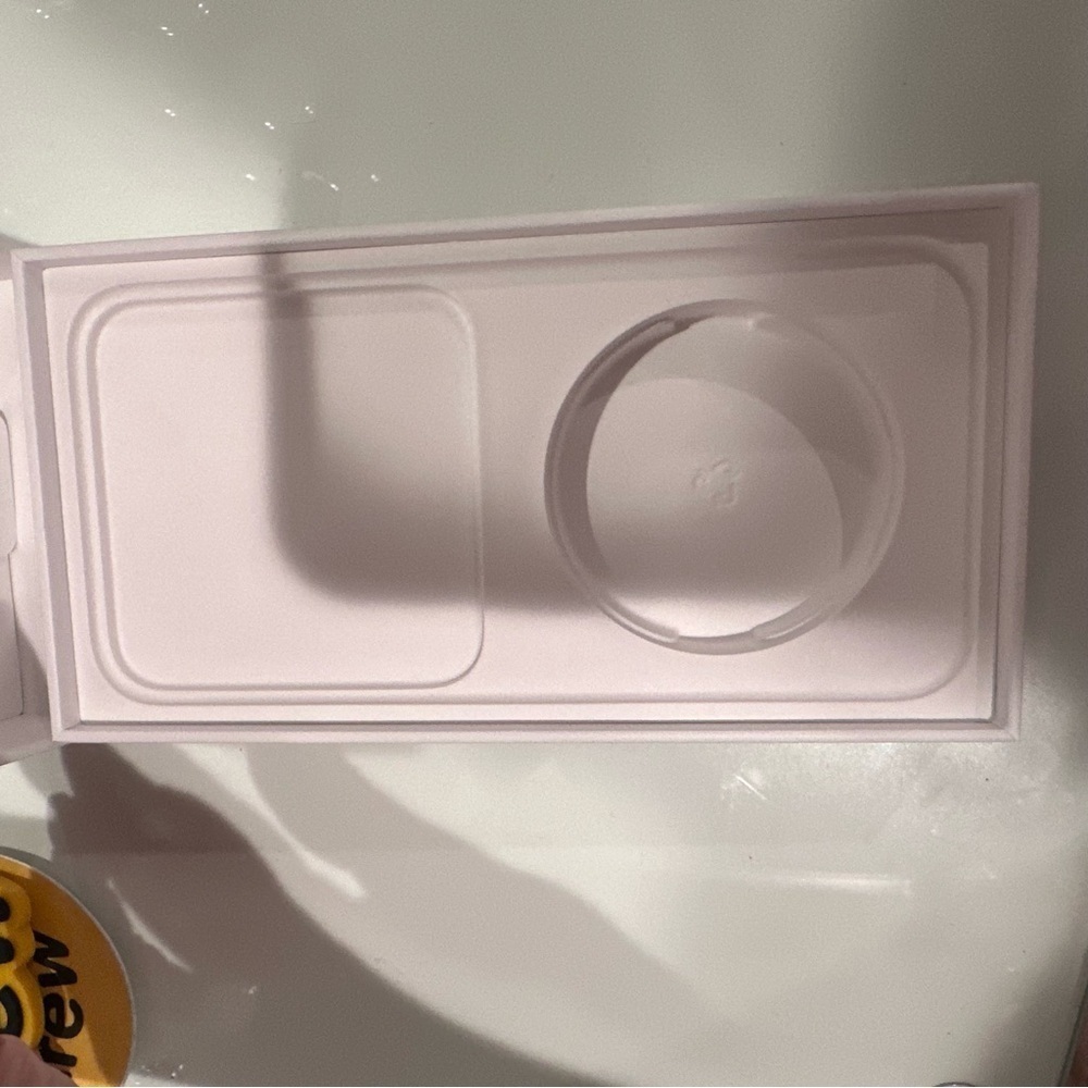 iPhone 14 Pro Max Box - Picture 3 of 4